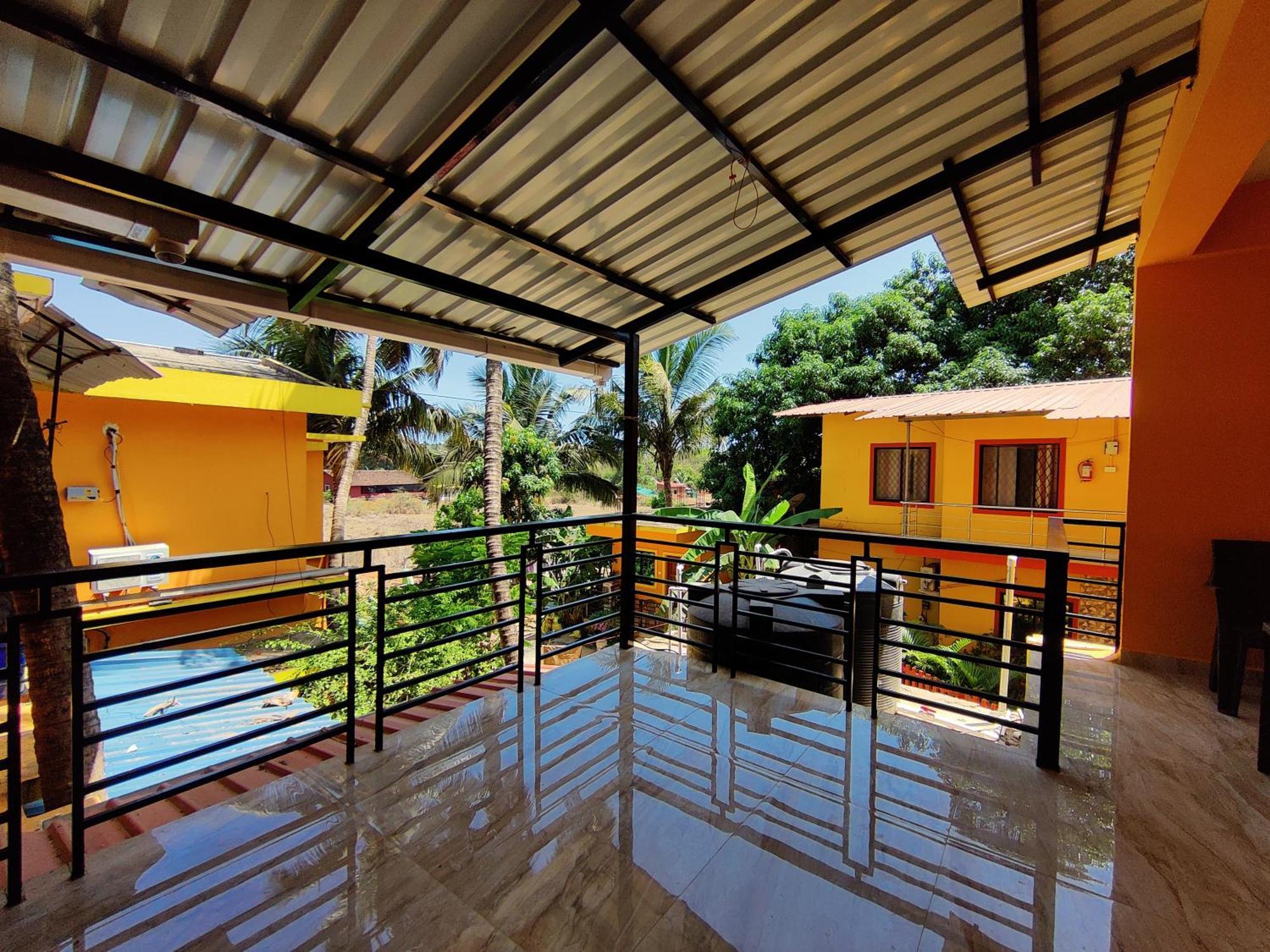 Sai Guru Guest House Анжуна Экстерьер фото