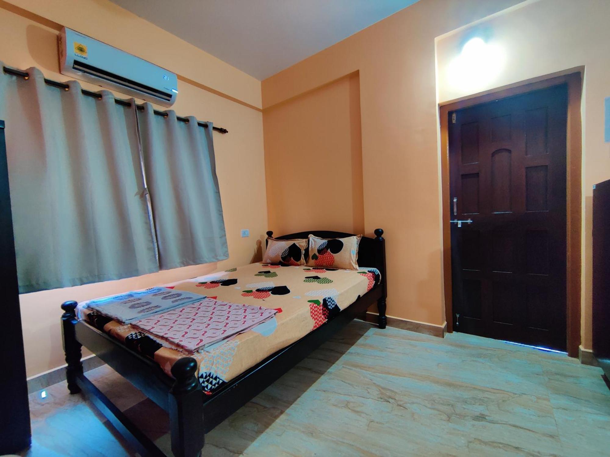 Sai Guru Guest House Анжуна Экстерьер фото