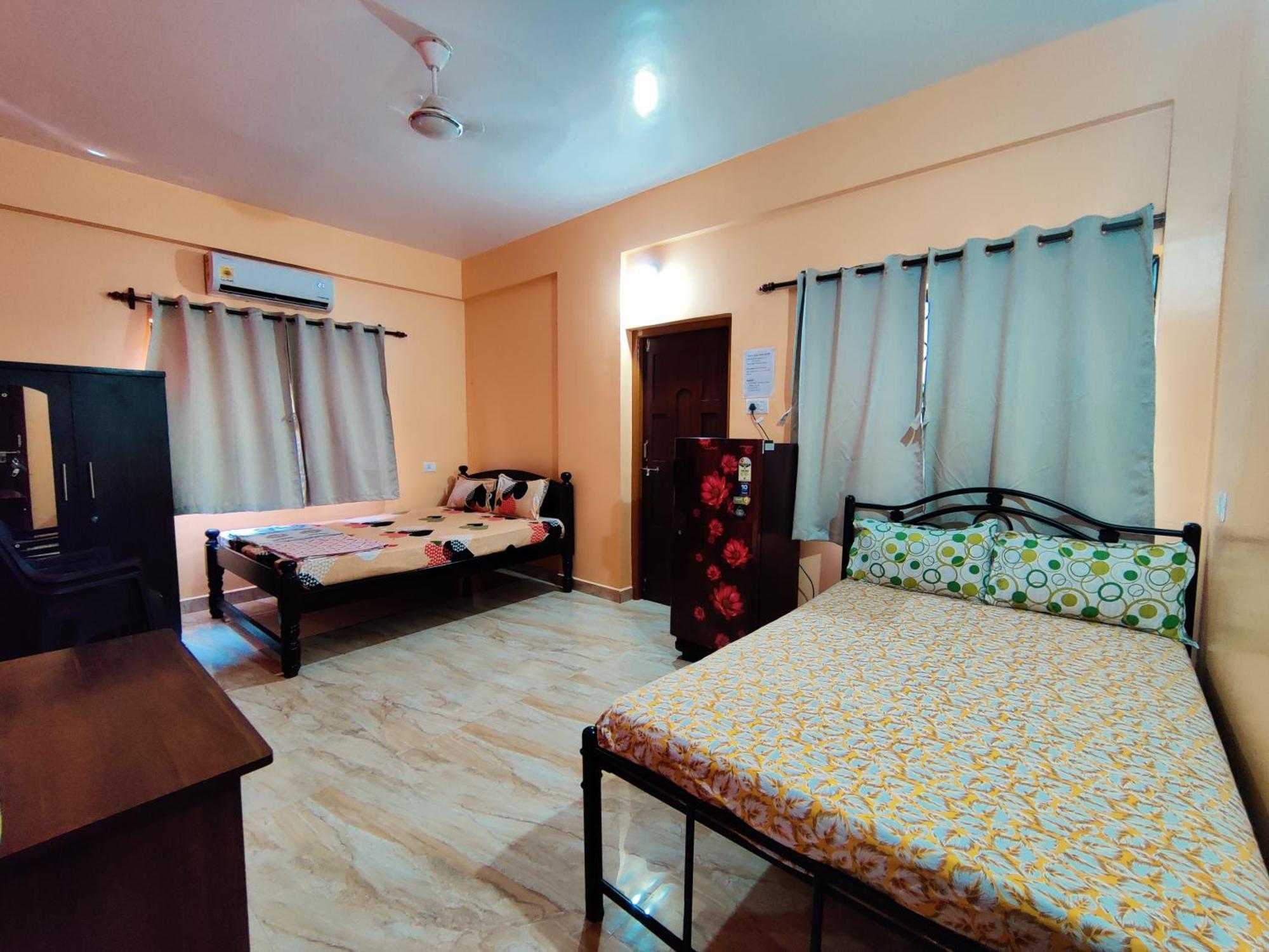 Sai Guru Guest House Анжуна Экстерьер фото
