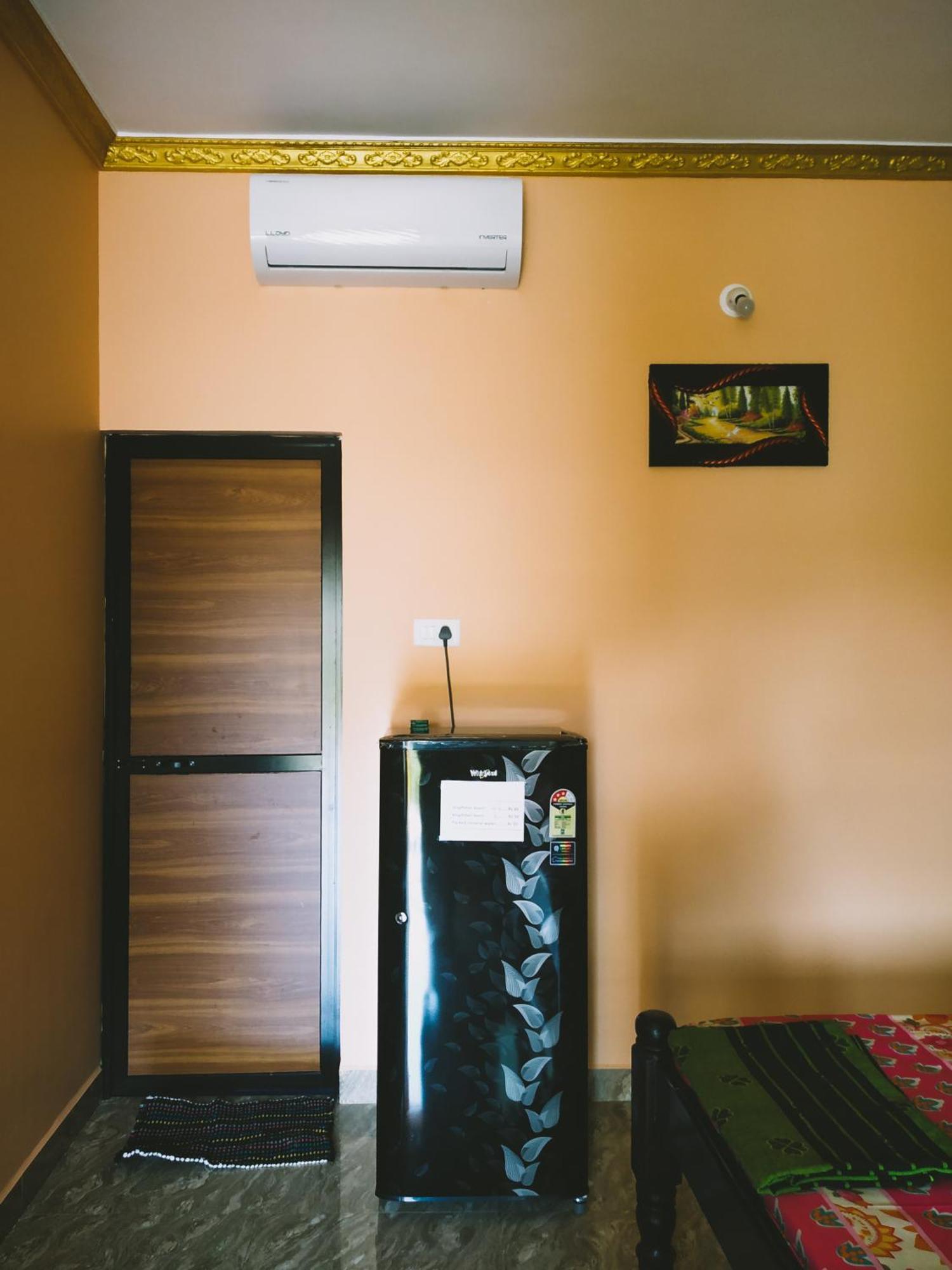 Sai Guru Guest House Анжуна Экстерьер фото