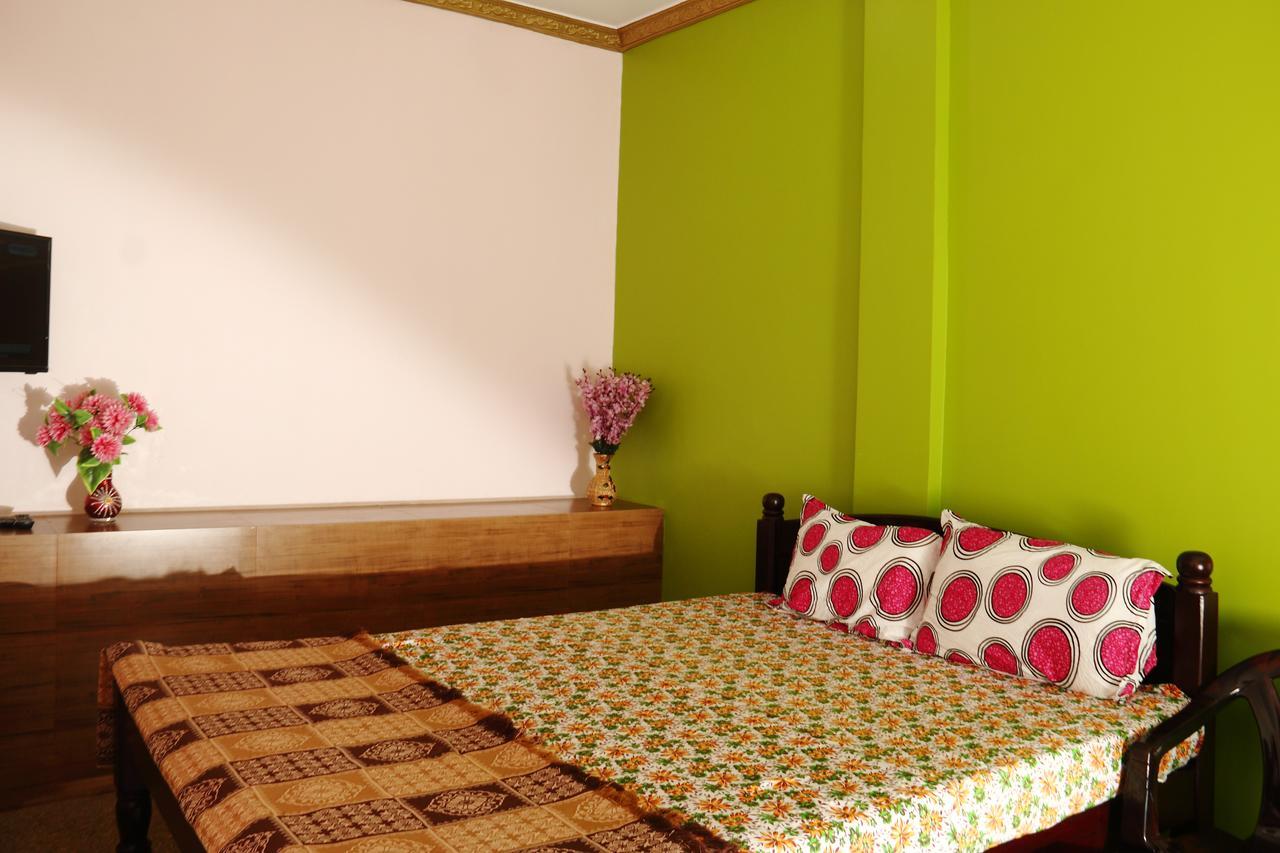 Sai Guru Guest House Анжуна Экстерьер фото