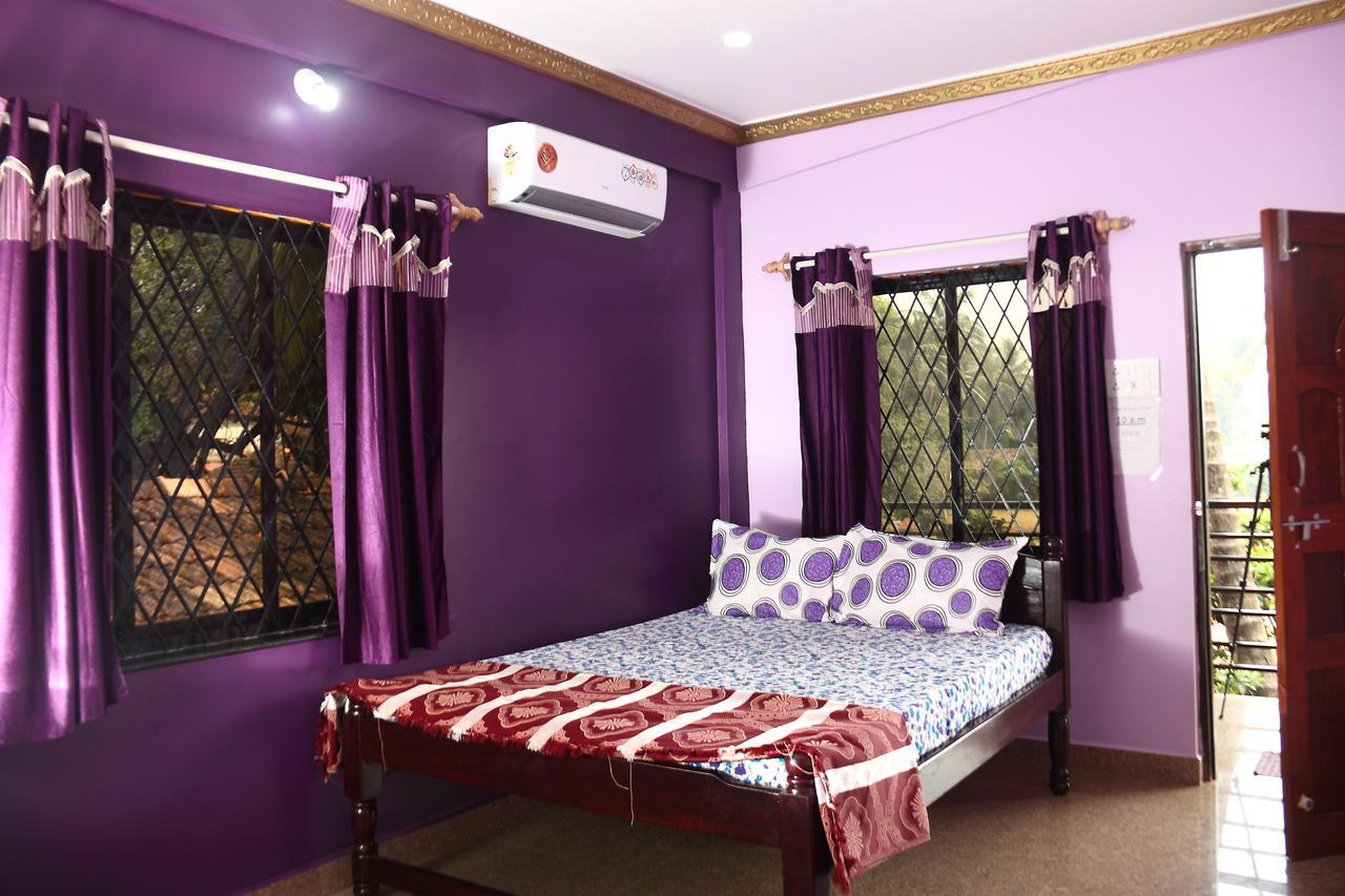 Sai Guru Guest House Анжуна Экстерьер фото