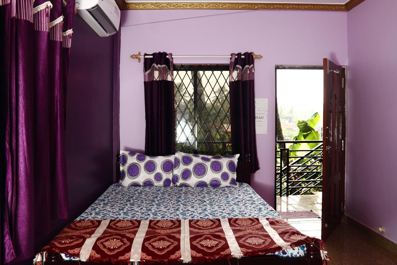 Sai Guru Guest House Анжуна Экстерьер фото