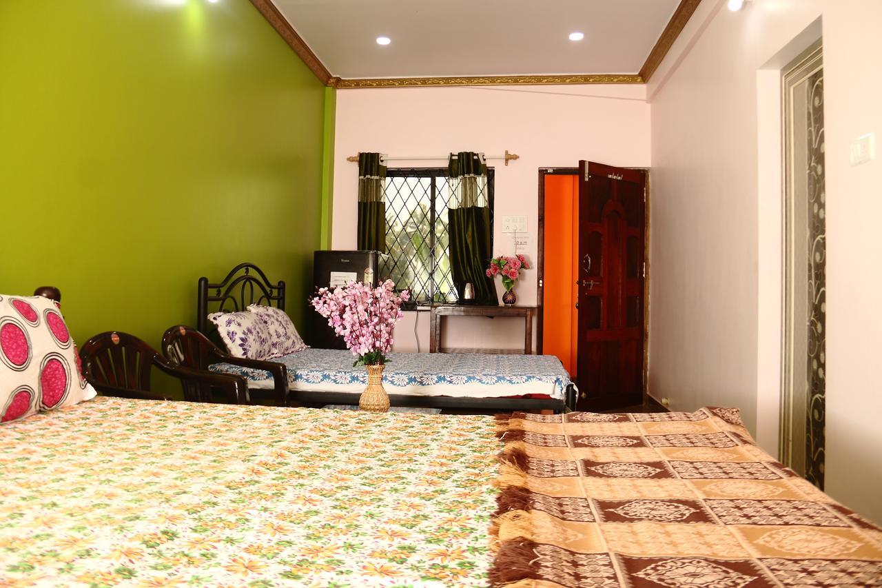 Sai Guru Guest House Анжуна Экстерьер фото