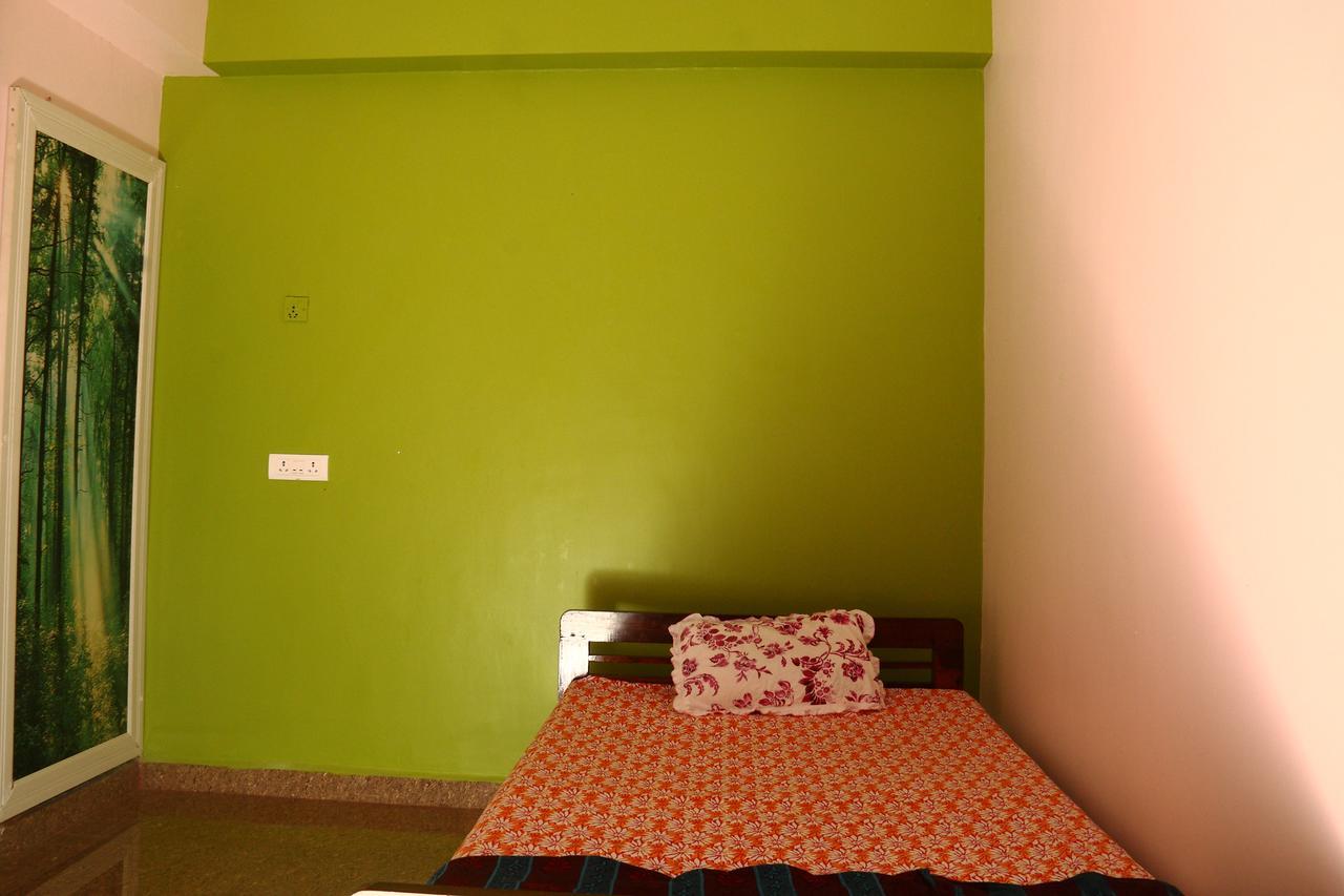 Sai Guru Guest House Анжуна Экстерьер фото