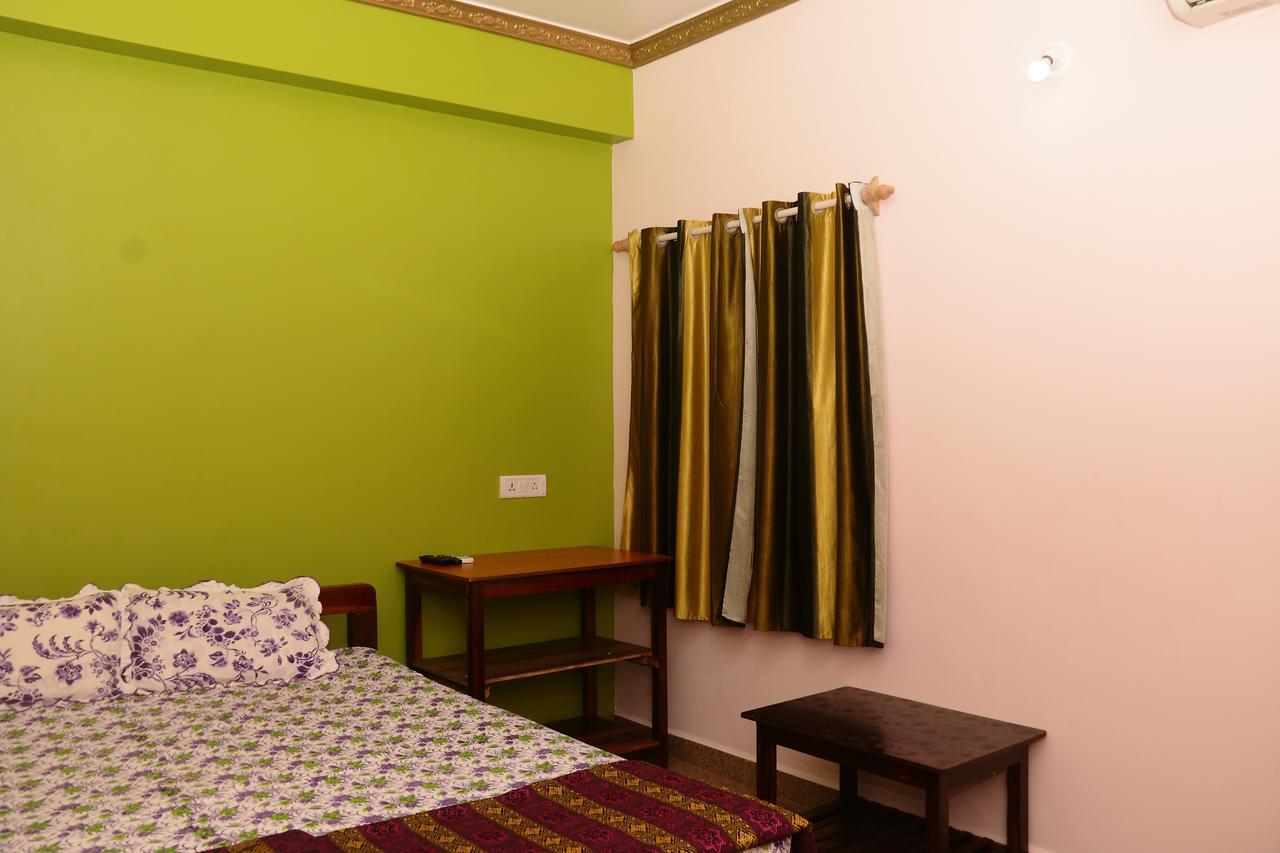 Sai Guru Guest House Анжуна Экстерьер фото